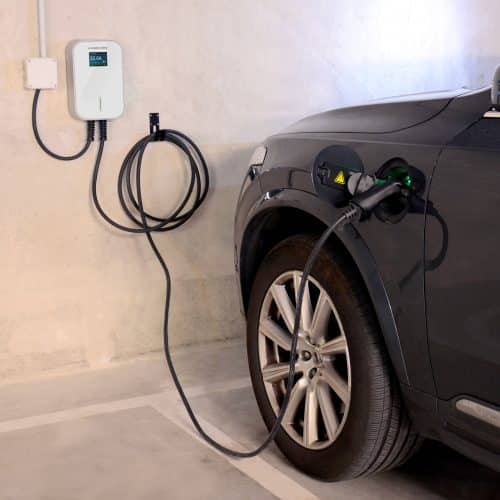 Borne de recharge pour véhicule électrique - Usage domestique - Câble de 6 mètres - 370900
